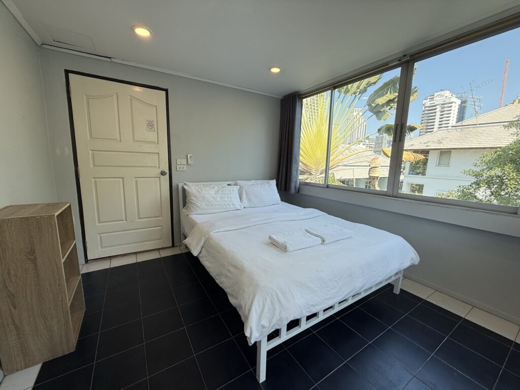 Vibes Hostel Bangkok