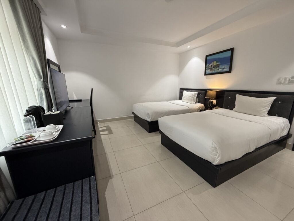 Kay Han Riverfront Hotel